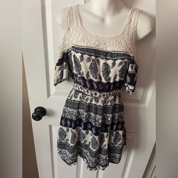 Womens Rue 21 XS navy patterned boho Dress with mesh top. - Picture 2 of 3